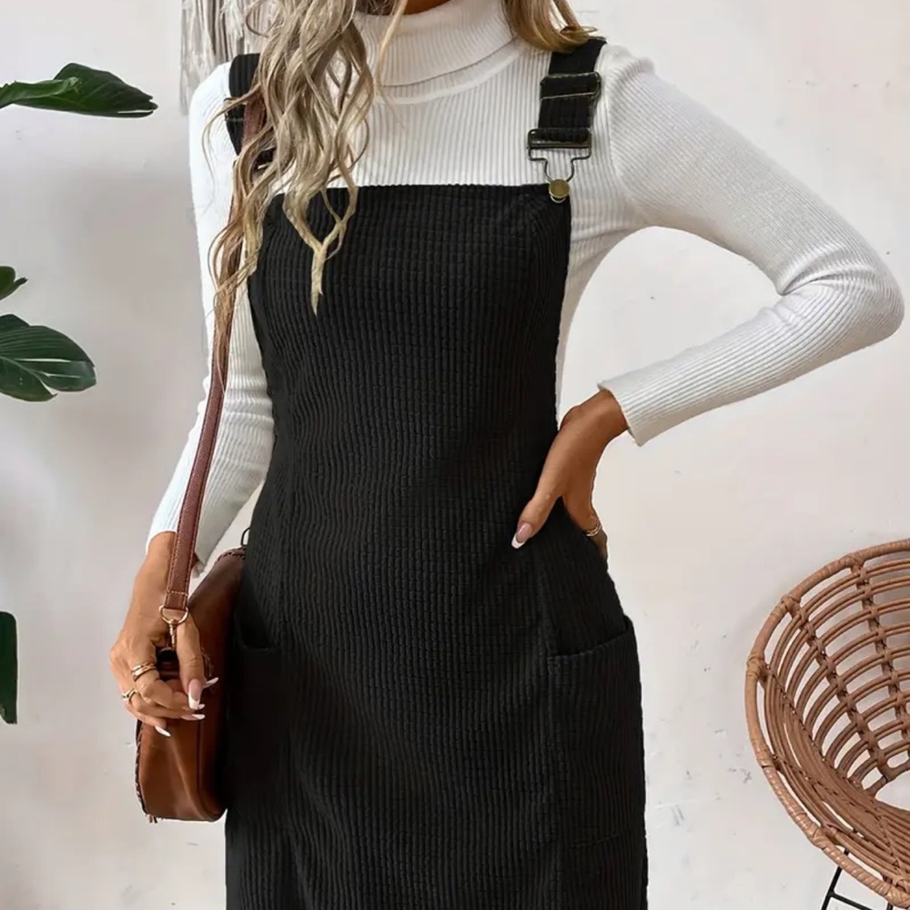 Black corduroy forever 21 jumper overalls Dress like new size small